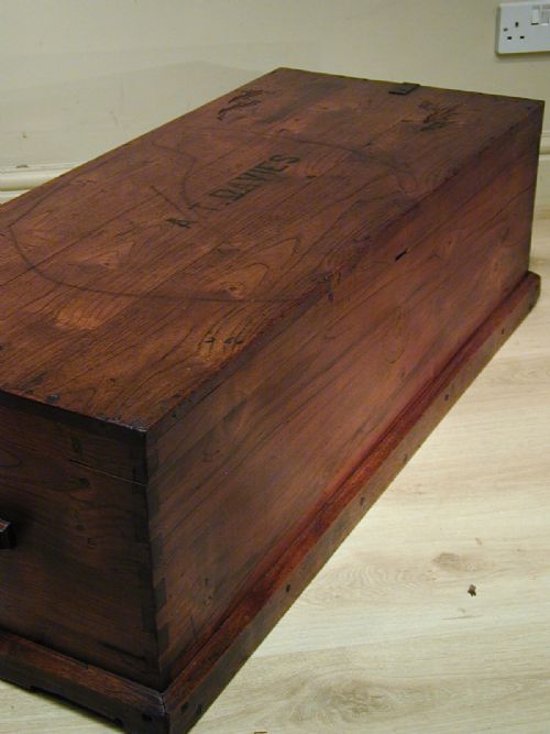 A GOOD QUALITY CAMPHORWOOD TRUNK - ADDITIONAL PHOTO 12