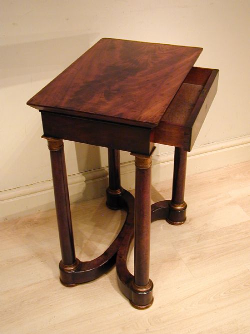 A VERY SMALL SINGLEDRAWER SIDE TABLE - ADDITIONAL PHOTO 3