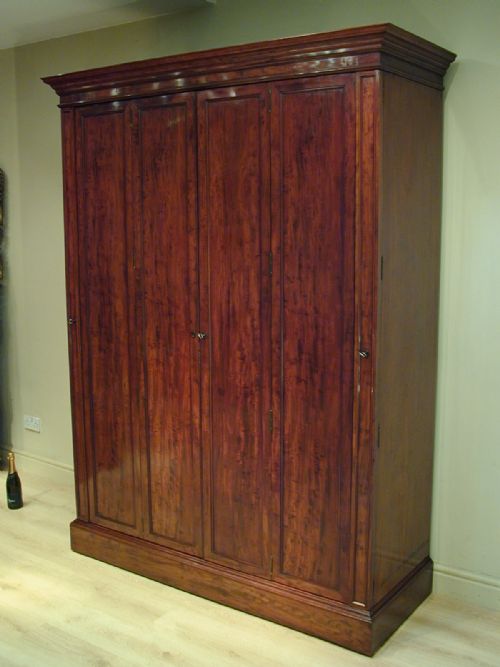 THE VERY FINEST QUALITY TWODOOR WARDROBE - ADDITIONAL PHOTO 4