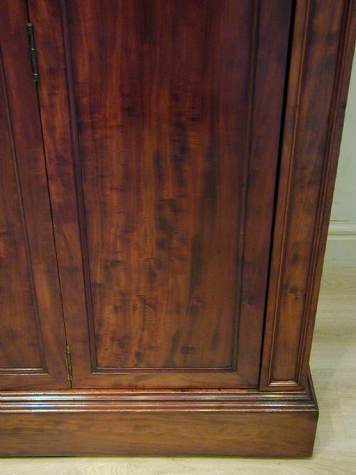 THE VERY FINEST QUALITY TWODOOR WARDROBE - ADDITIONAL PHOTO 8