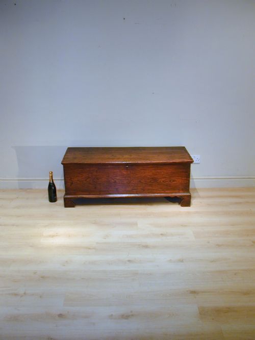 A WONDERFUL 18TH CENTURY STORAGE TRUNK - ADDITIONAL PHOTO 5