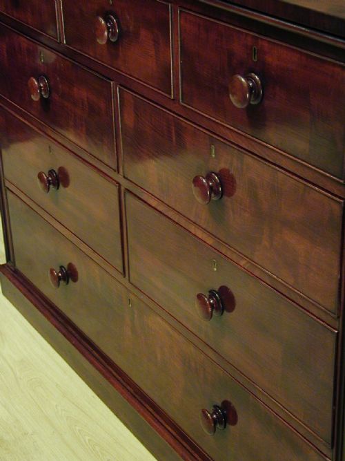 A TRULY WONDERFUL MULTIDRAWER CHEST - ADDITIONAL PHOTO 8