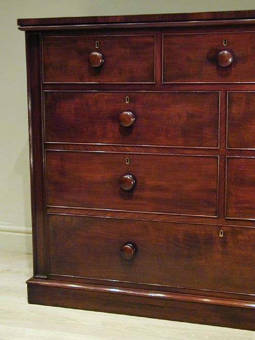 A TRULY WONDERFUL MULTIDRAWER CHEST - ADDITIONAL PHOTO 10