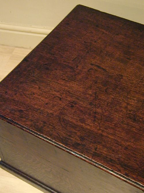 A SUPERB GEORGIAN LOW TRUNK - ADDITIONAL PHOTO 7
