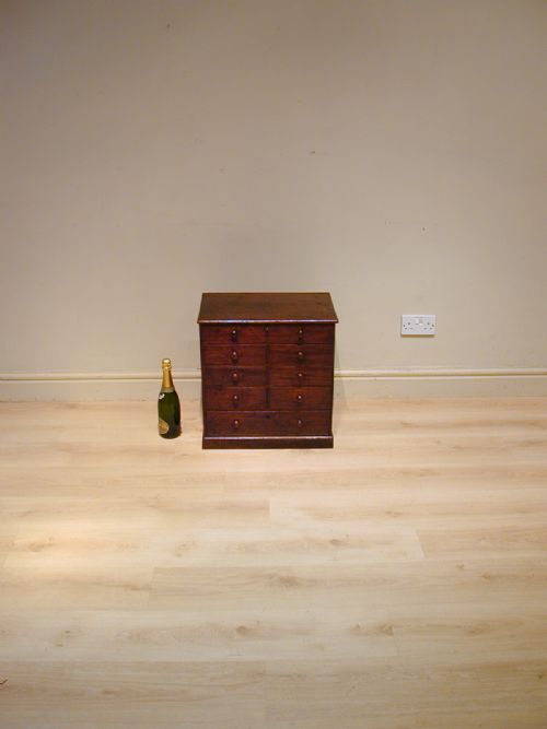 BEAUTIFUL LITTLE CHEST CABINET - ADDITIONAL PHOTO 1