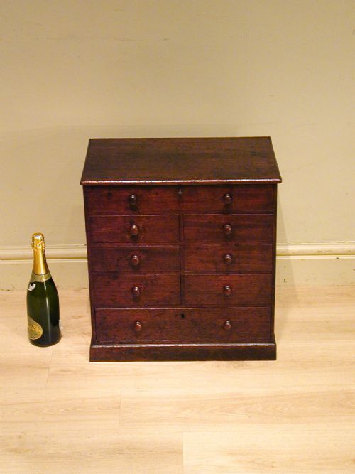 BEAUTIFUL LITTLE CHEST CABINET - ADDITIONAL PHOTO 5