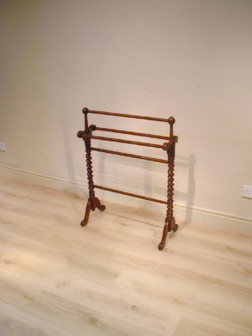 A SUPERB VICTORIAN TOWEL RAIL - ADDITIONAL PHOTO 3