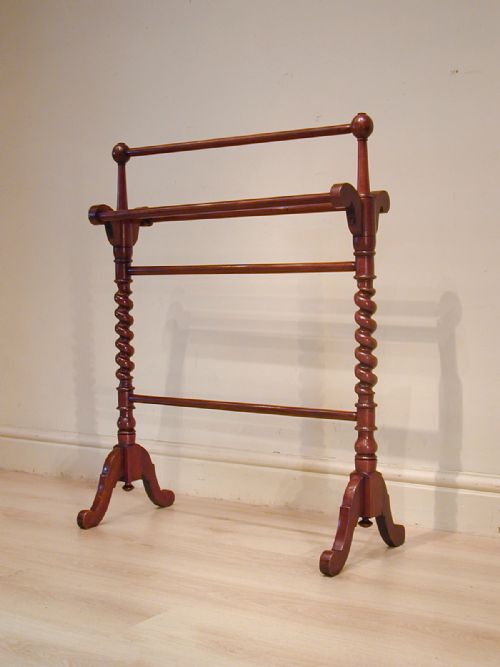 A SUPERB VICTORIAN TOWEL RAIL - ADDITIONAL PHOTO 4
