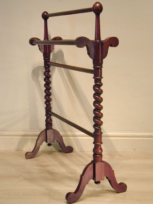 A SUPERB VICTORIAN TOWEL RAIL - ADDITIONAL PHOTO 6