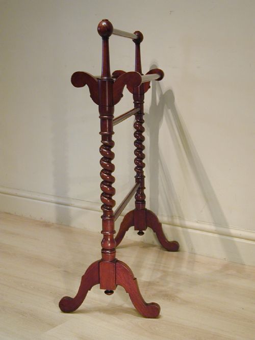 A SUPERB VICTORIAN TOWEL RAIL - ADDITIONAL PHOTO 7
