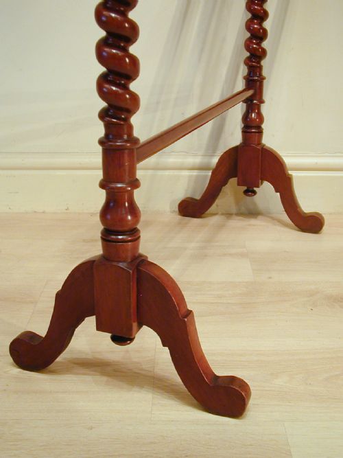 A SUPERB VICTORIAN TOWEL RAIL - ADDITIONAL PHOTO 9