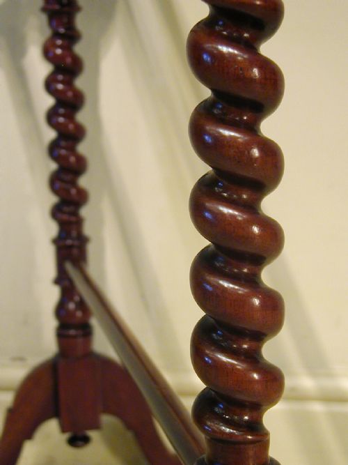 A SUPERB VICTORIAN TOWEL RAIL - ADDITIONAL PHOTO 12