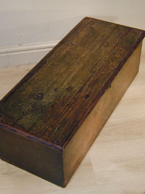 AN EXQUISITE PAINTED VICTORIAN TRUNK - ADDITIONAL PHOTO 9