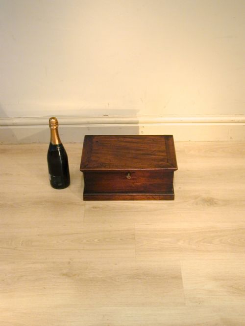 AN EXQUISITE MINIATURE TRUNK OR JEWELLERY BOX - ADDITIONAL PHOTO 2