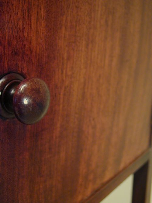 A FINE GEORGIAN BEDSIDE CABINET - ADDITIONAL PHOTO 6