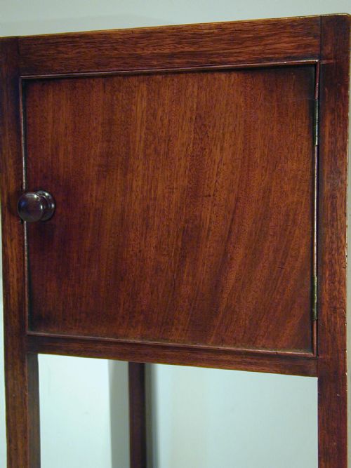 A FINE GEORGIAN BEDSIDE CABINET - ADDITIONAL PHOTO 10