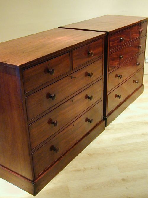 A BEAUTIFUL PAIR OF CHESTS OF DRAWERS - ADDITIONAL PHOTO 8