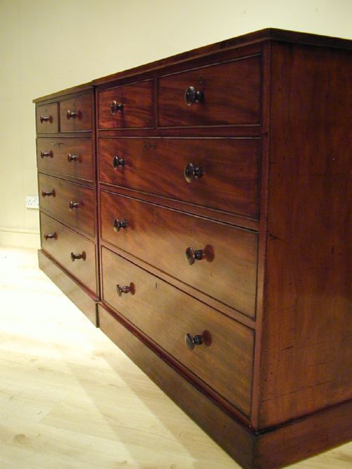 A BEAUTIFUL PAIR OF CHESTS OF DRAWERS - ADDITIONAL PHOTO 11