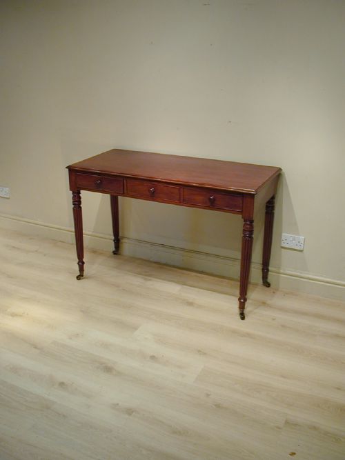 A FINE LATE GEORGIAN DESKSIDE TABLE - ADDITIONAL PHOTO 3