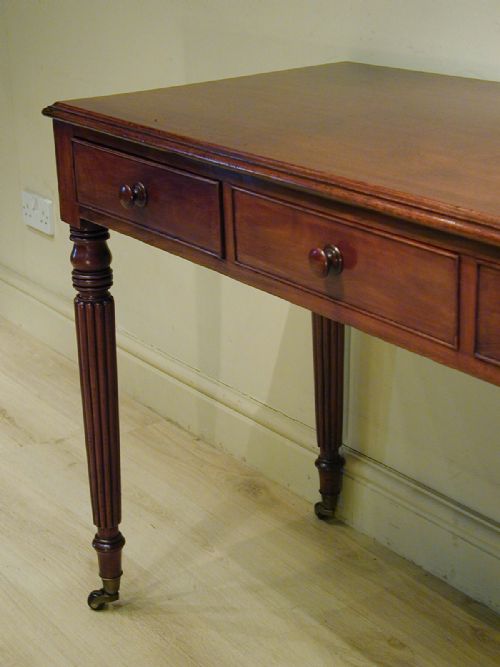 A FINE LATE GEORGIAN DESKSIDE TABLE - ADDITIONAL PHOTO 4