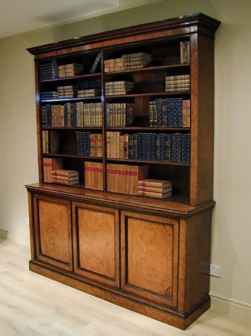 LIBRARY BOOKCASE OF THE HIGHEST QUALITY - ADDITIONAL PHOTO 1