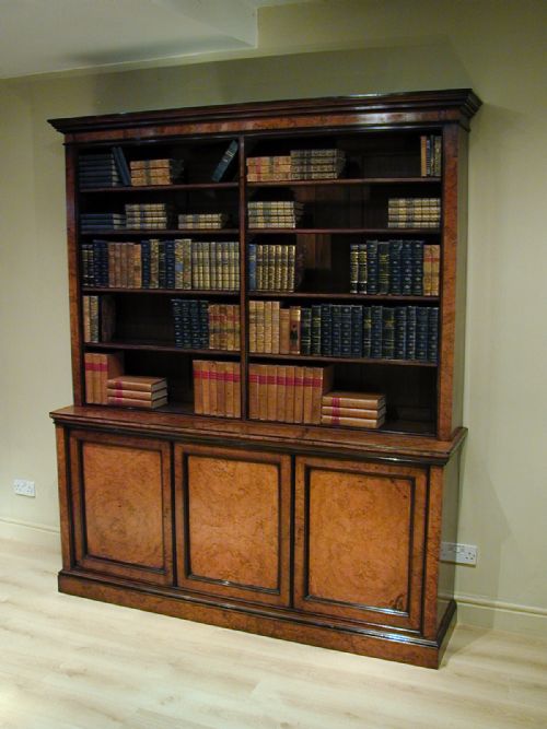 LIBRARY BOOKCASE OF THE HIGHEST QUALITY - ADDITIONAL PHOTO 2