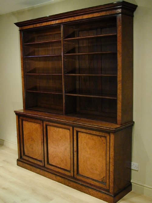 LIBRARY BOOKCASE OF THE HIGHEST QUALITY - ADDITIONAL PHOTO 13
