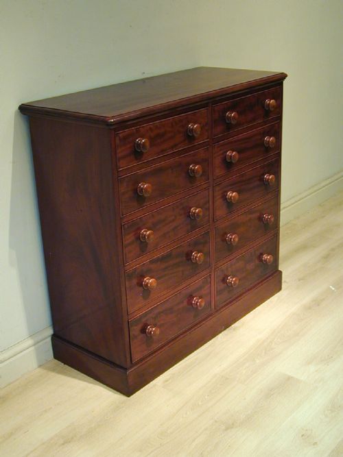 A TRULY WONDERFUL DOUBLE CHEST OF DRAWERS - ADDITIONAL PHOTO 6