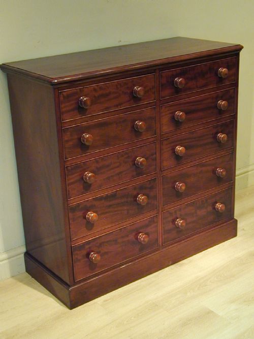 A TRULY WONDERFUL DOUBLE CHEST OF DRAWERS - ADDITIONAL PHOTO 7