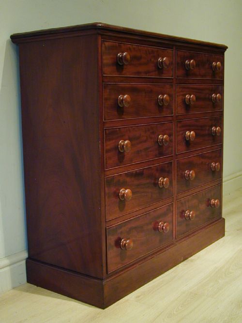 A TRULY WONDERFUL DOUBLE CHEST OF DRAWERS - ADDITIONAL PHOTO 8