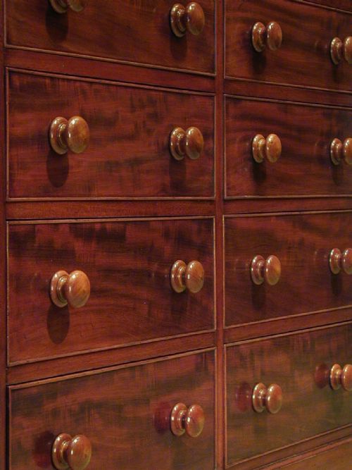 A TRULY WONDERFUL DOUBLE CHEST OF DRAWERS - ADDITIONAL PHOTO 9
