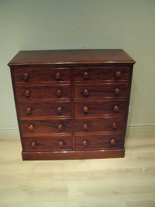A TRULY WONDERFUL DOUBLE CHEST OF DRAWERS - ADDITIONAL PHOTO 10