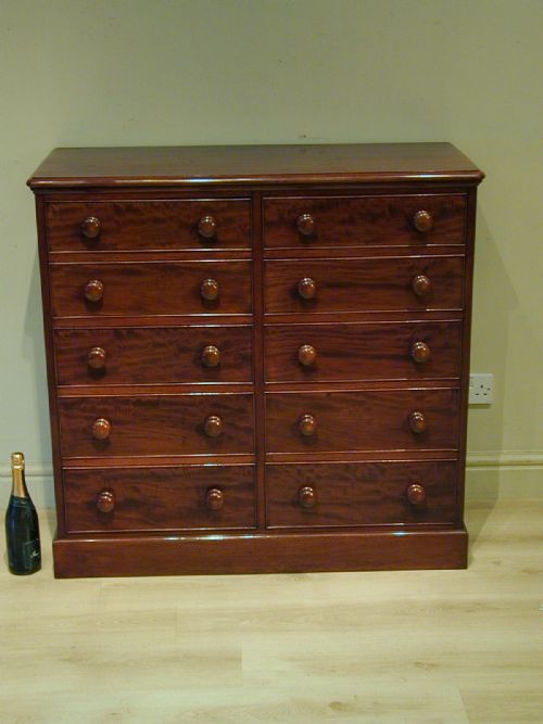 A TRULY WONDERFUL DOUBLE CHEST OF DRAWERS - ADDITIONAL PHOTO 12