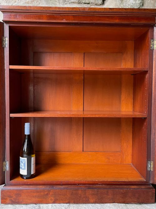 FINE TWODOOR CUPBOARDBOOKCASE - ADDITIONAL PHOTO 14