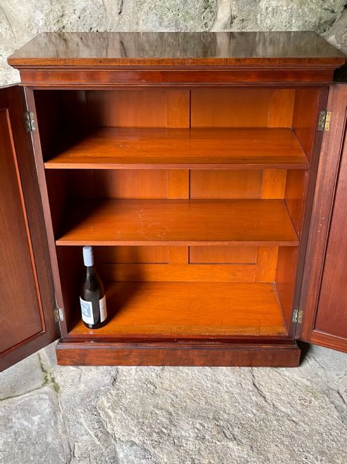 FINE TWODOOR CUPBOARDBOOKCASE - ADDITIONAL PHOTO 15