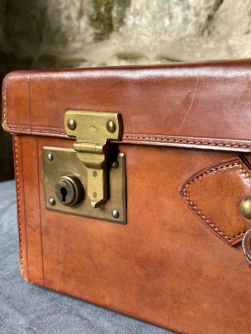 LUGGAGE A TOP QUALITY LEATHER SUITCASE - ADDITIONAL PHOTO 13