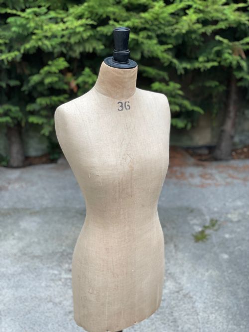 TAILOR'S DUMMY OR MANNEQUIN - ADDITIONAL PHOTO 3