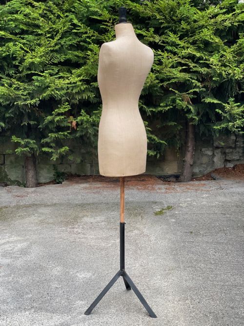 TAILOR'S DUMMY OR MANNEQUIN - ADDITIONAL PHOTO 20
