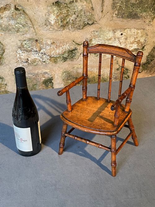 BEAUTIFUL VICTORIAN MINIATURE CHAIR - ADDITIONAL PHOTO 1