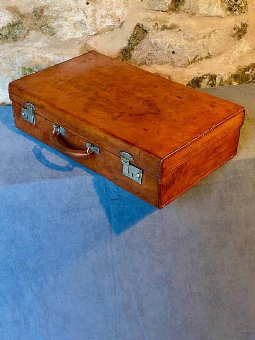 LEATHER LUGGAGE A SUPERB C20TH SUITCASE - ADDITIONAL PHOTO 12