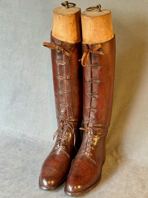 magnificent pair of leather riding boots - CATEGORY: ANTIQUE MISCELLANEOUS - DATED 1910