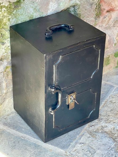 VICTORIAN SAFE STRONG BOX - ADDITIONAL PHOTO 3