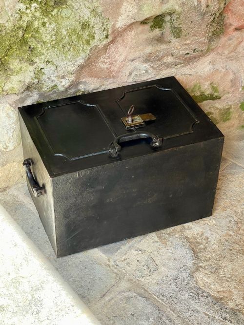 VICTORIAN SAFE STRONG BOX - ADDITIONAL PHOTO 20