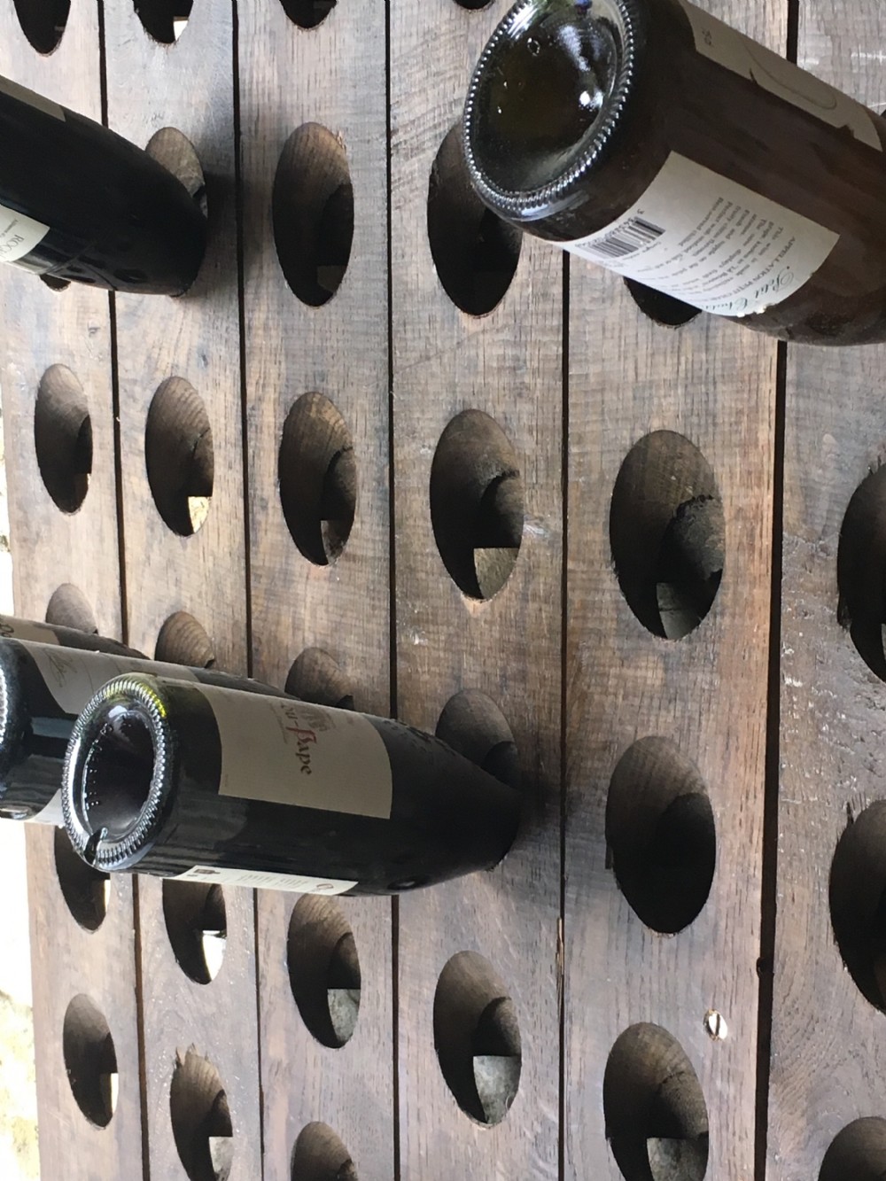 Wall-mounted wine rack View X