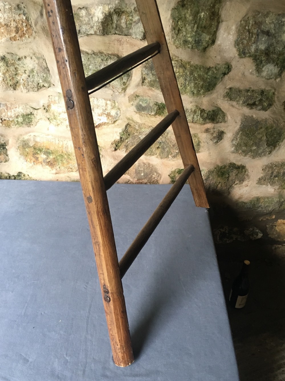 Fruit picker's ladder — towel rail View V