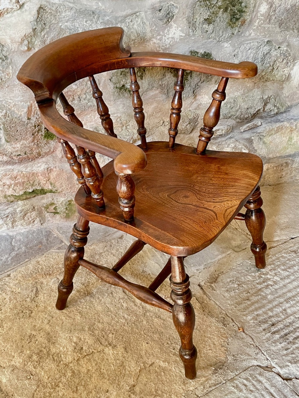 High quality captain's Windsor chair View XI