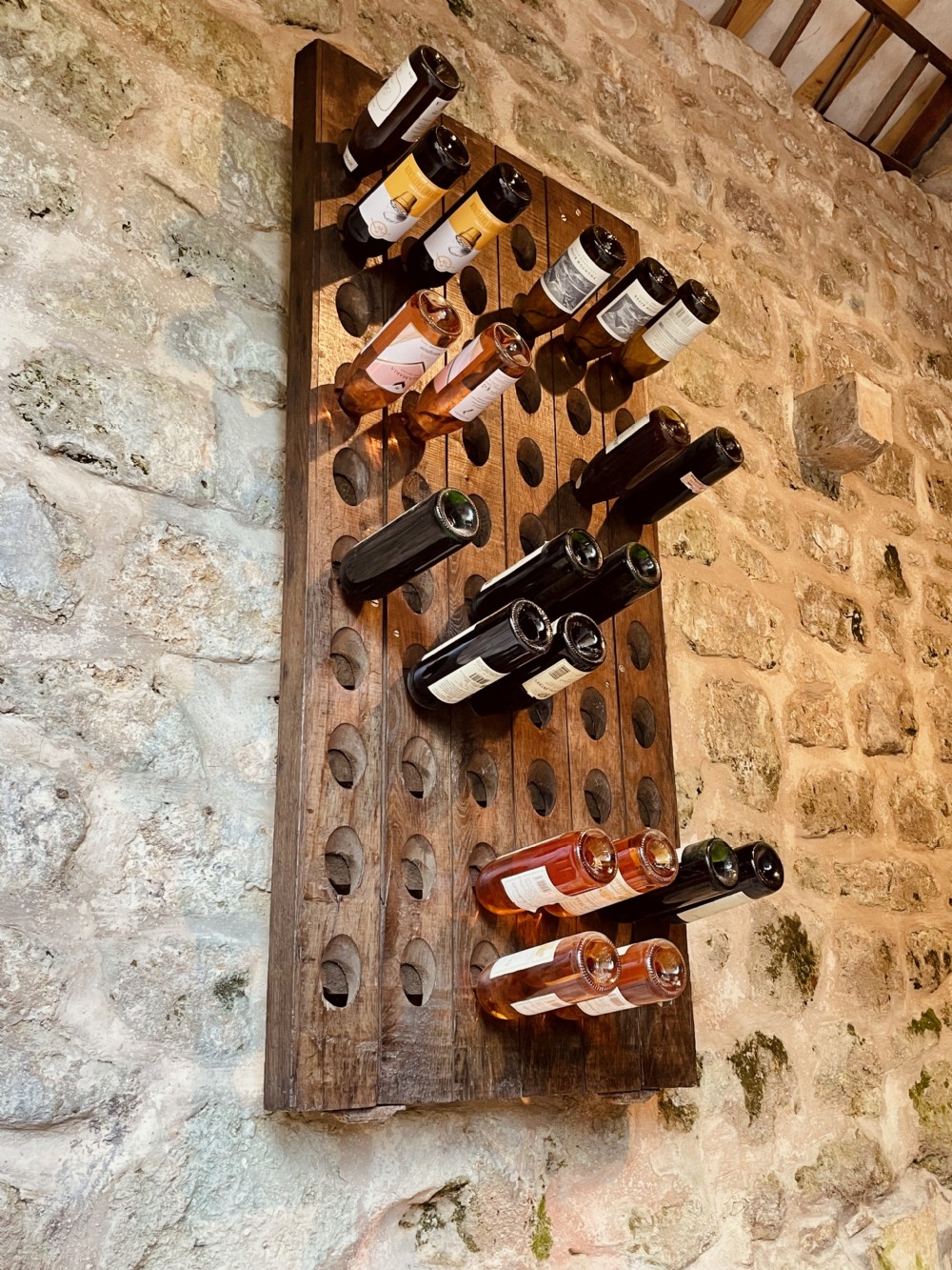 Wall-mounted wine rack View XXVI