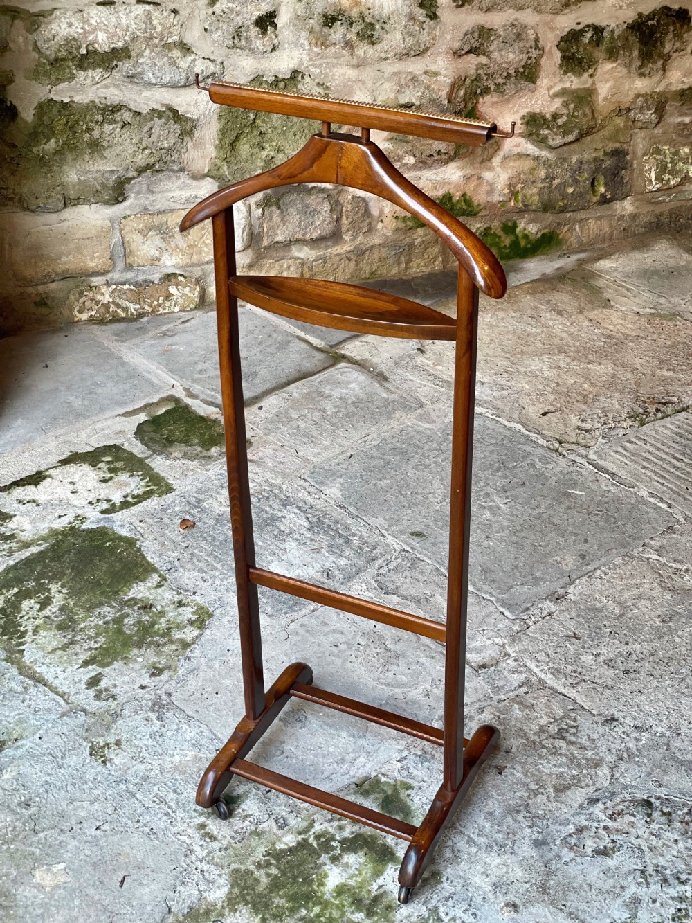 Edwardian valet clothes stand View III