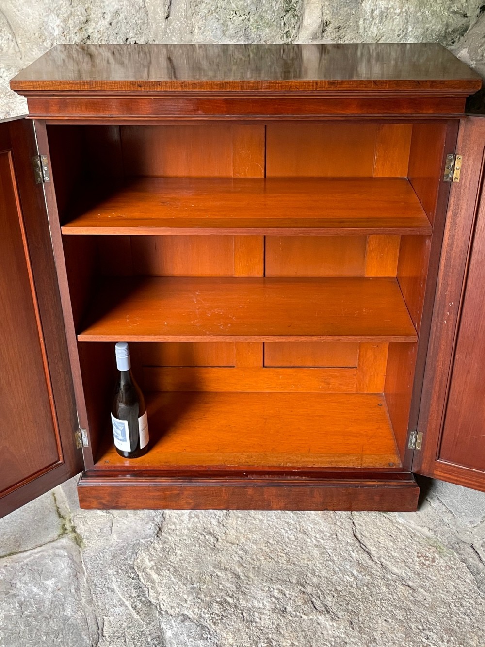 Fine two-door cupboard/bookcase View XVI