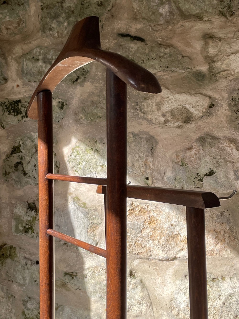 Clothes stand valet rail View XIII